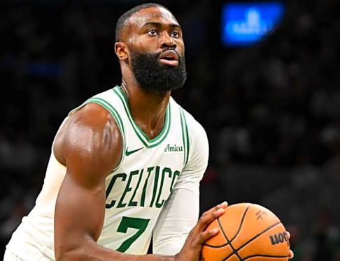 jaylen-brown-alami-cedera-saat-melawan-timberwolves